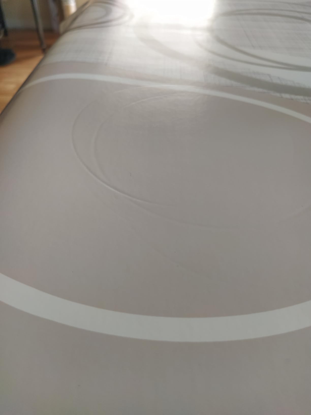 Promo Linge Bulgomme protège table gris 140x180 cm