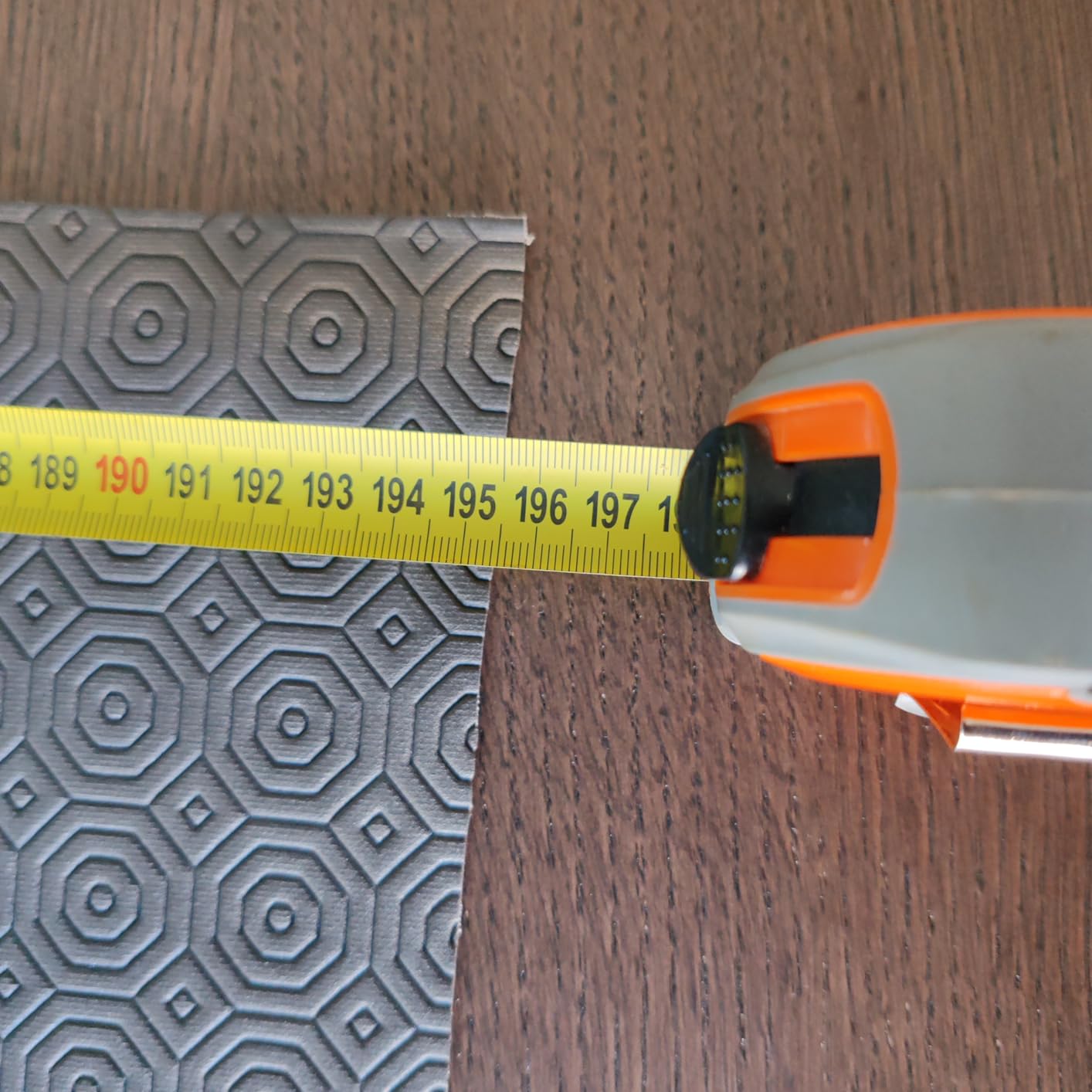Promo Linge Sous-nappe Bulgomme Anthracite 140x100