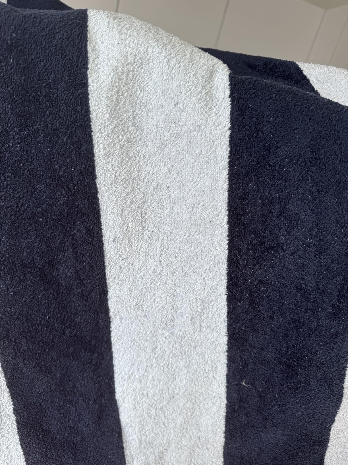 Promo Linge Serviette de Plage 100x180 Marinière Bleu Coton