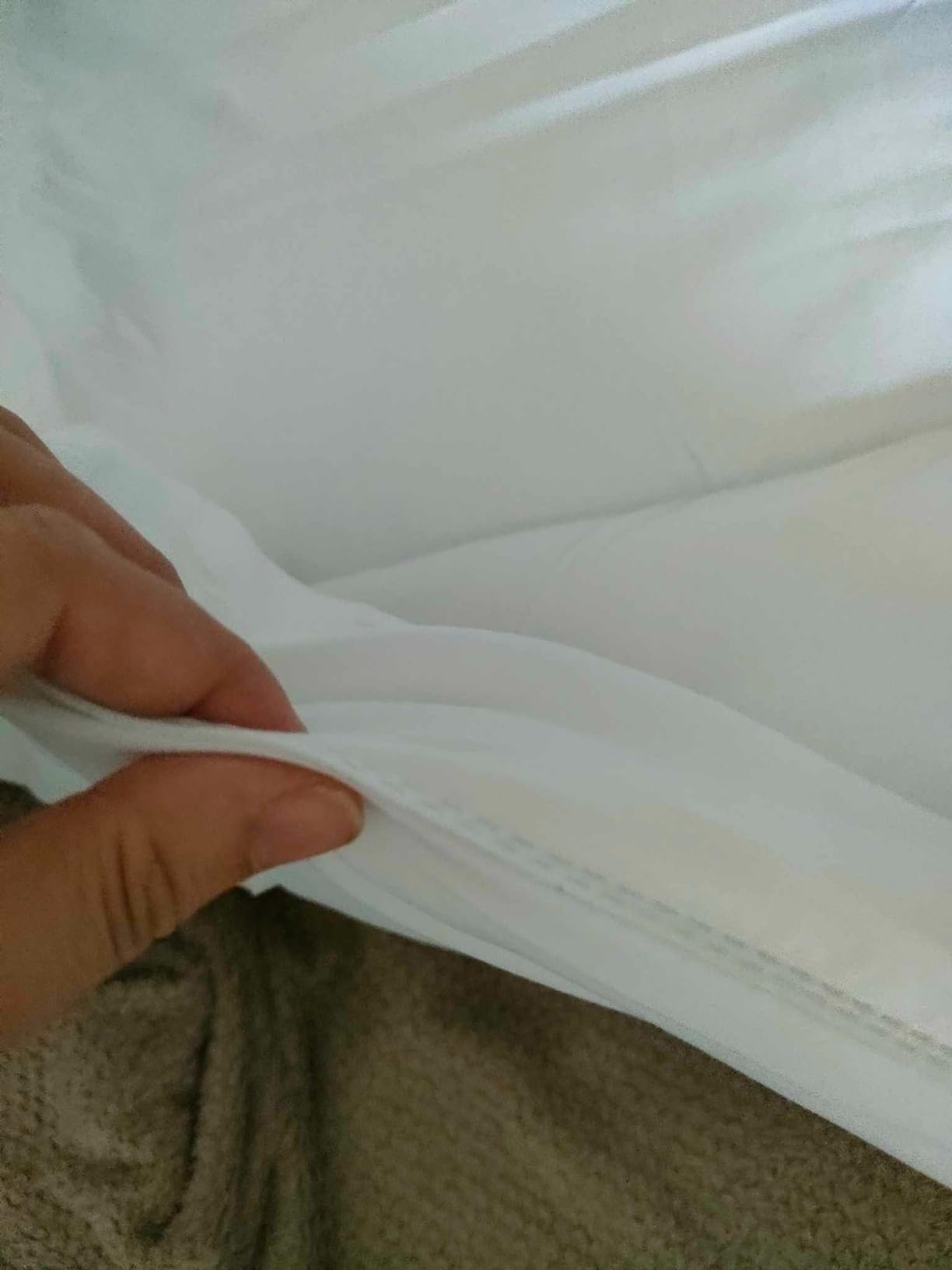 Promo Linge Couettes Couette 140x200 mi-saison 300g polyester