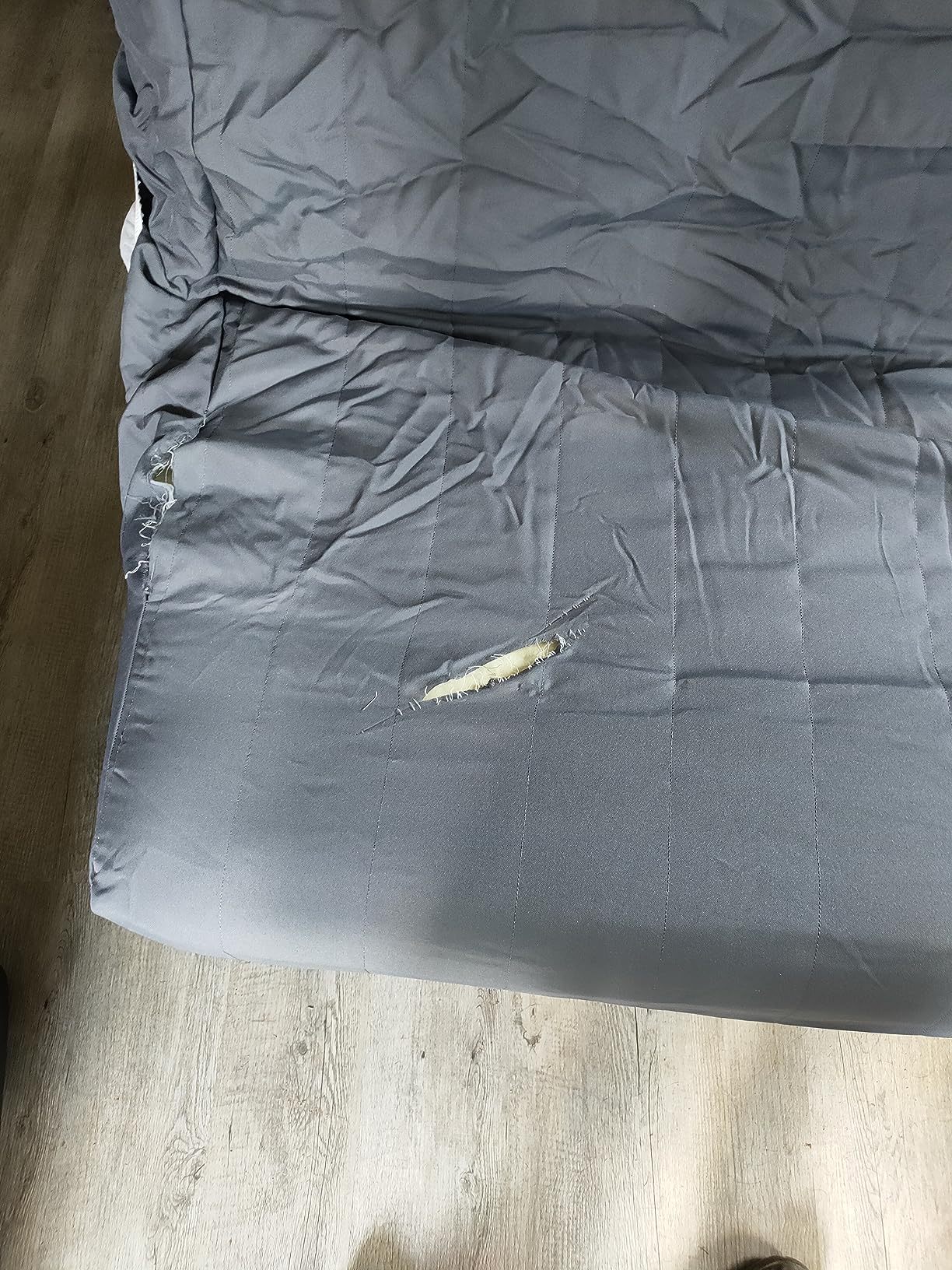 Promo Linge Draps Housse clic-clac matelassée anthracite