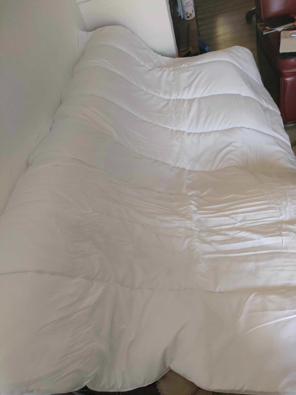 Promo Linge Couettes Couette 140x200 mi-saison 300g polyester