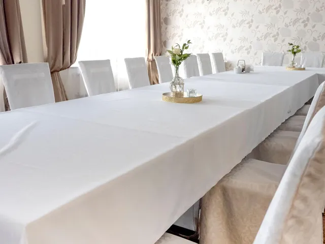 Texpot Tischdecken nappe coton blanc damassé 210x800 cm
