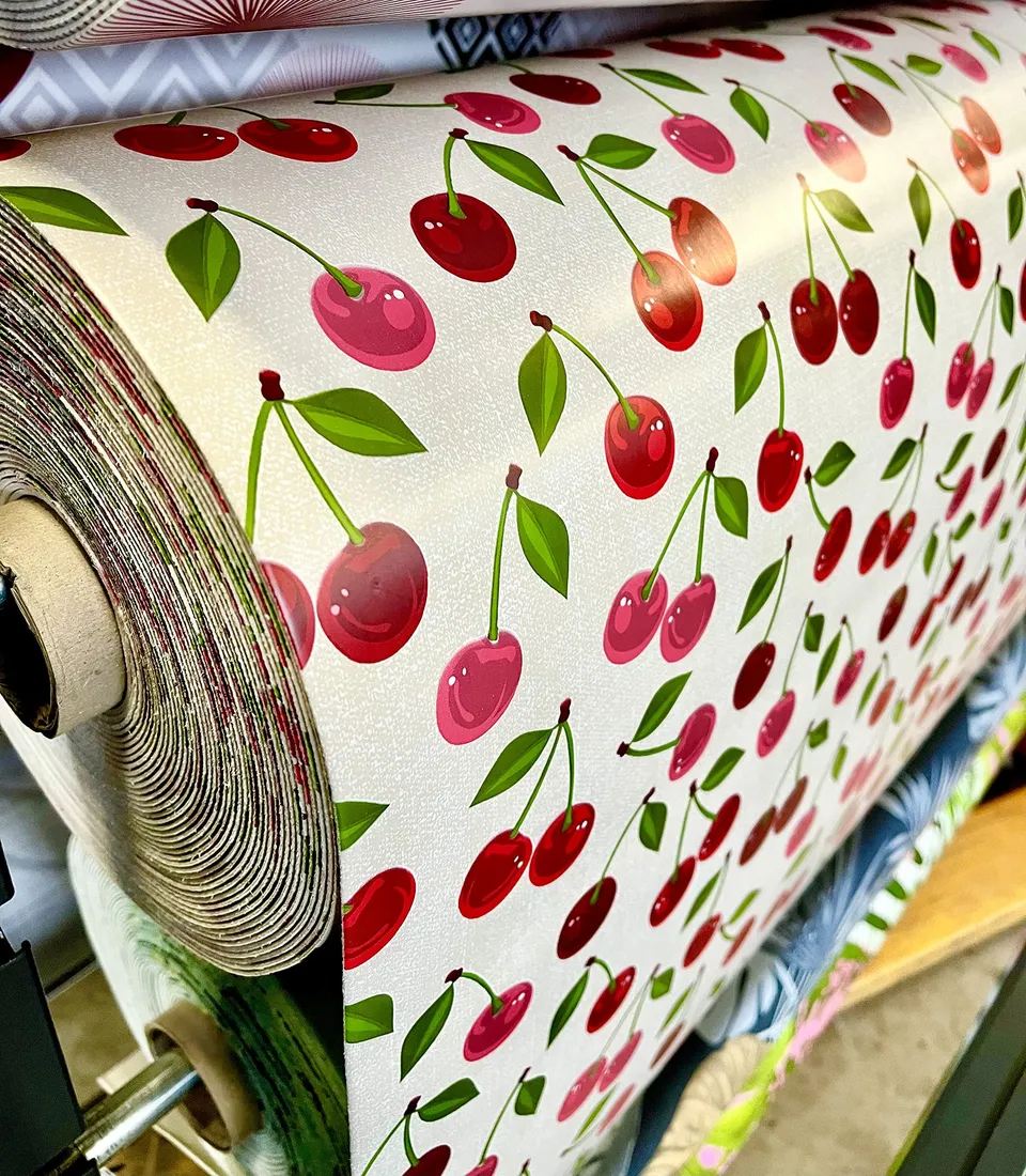 Promo Linge Sous-nappes Bulgommes nappe cerise 140x100 2,5 mm