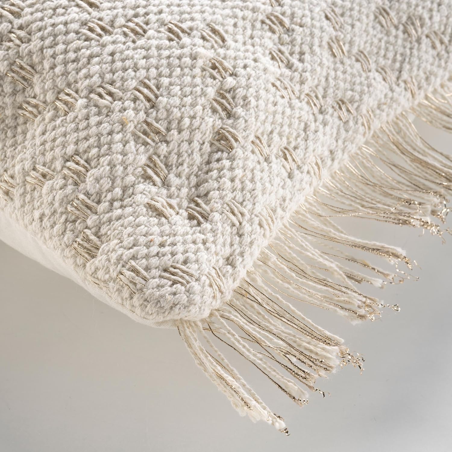 Promo Linge Ikat housse coussin 40x40 franges métallisées