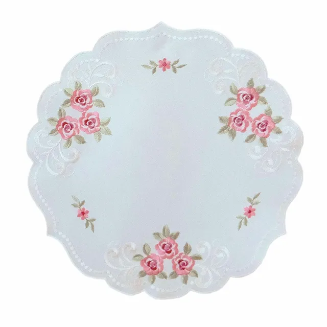TEXPOT Tischdecken nappe roses brodées blanc bord arc