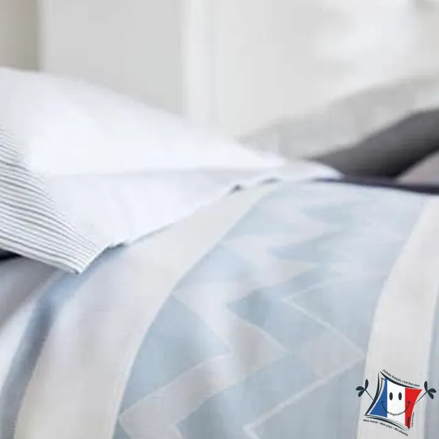 Blanc des Vosges Zig Zag drap plat 180x290 bleu satin