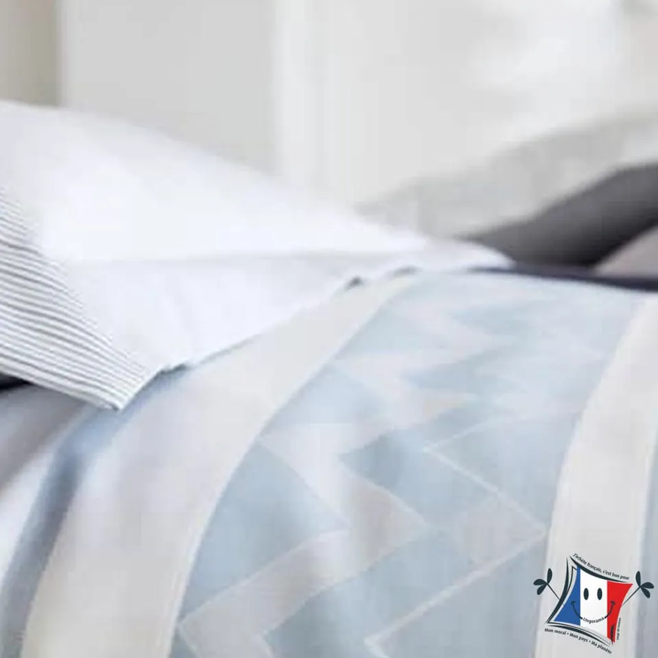 Blanc des Vosges Zig Zag drap plat 180x290 bleu satin